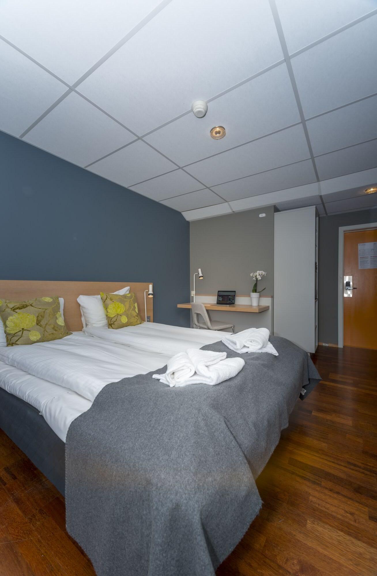 Hotel Aurora สโวลแวร์ ภายนอก รูปภาพ