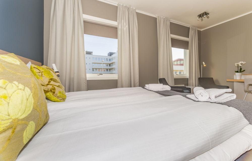 Hotel Aurora สโวลแวร์ ภายนอก รูปภาพ